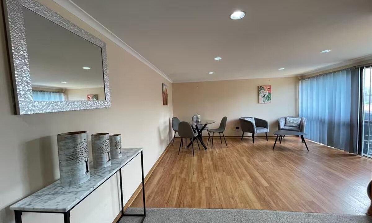 Photo of Others in Redhead