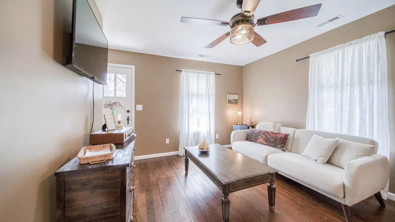 Photo of Livingroom in St. James