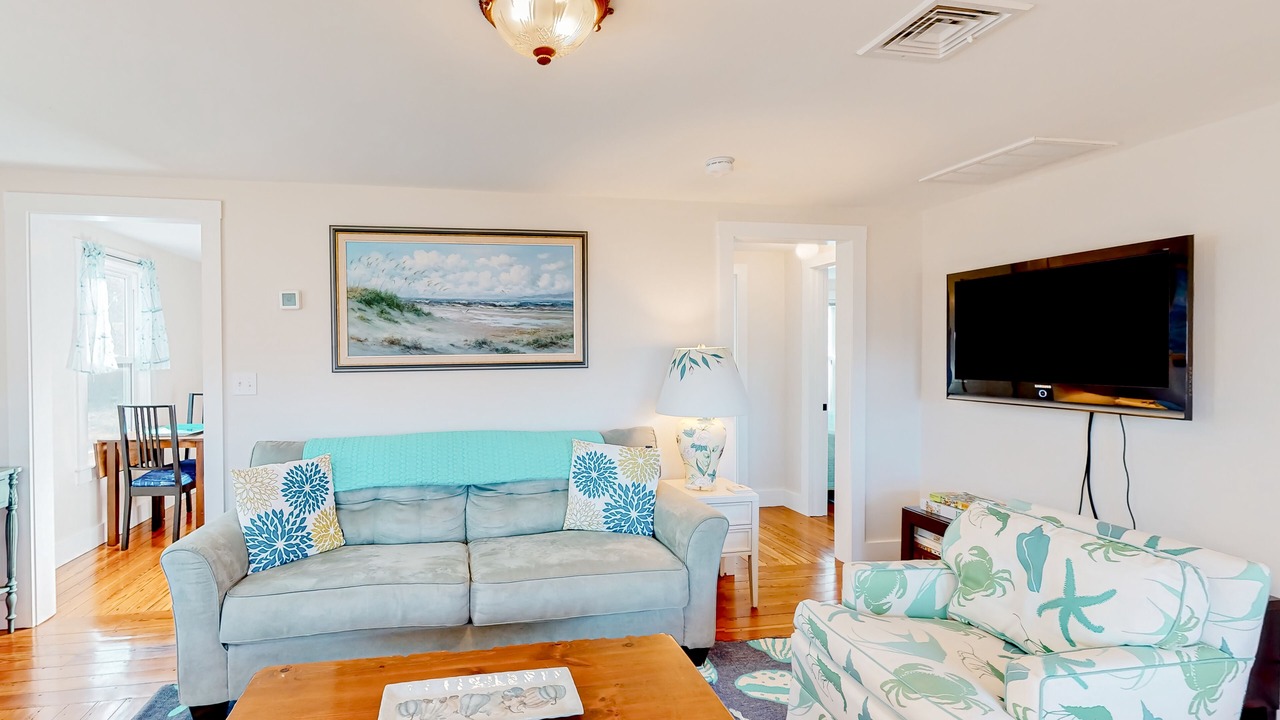 Photo of Livingroom in Cataumet