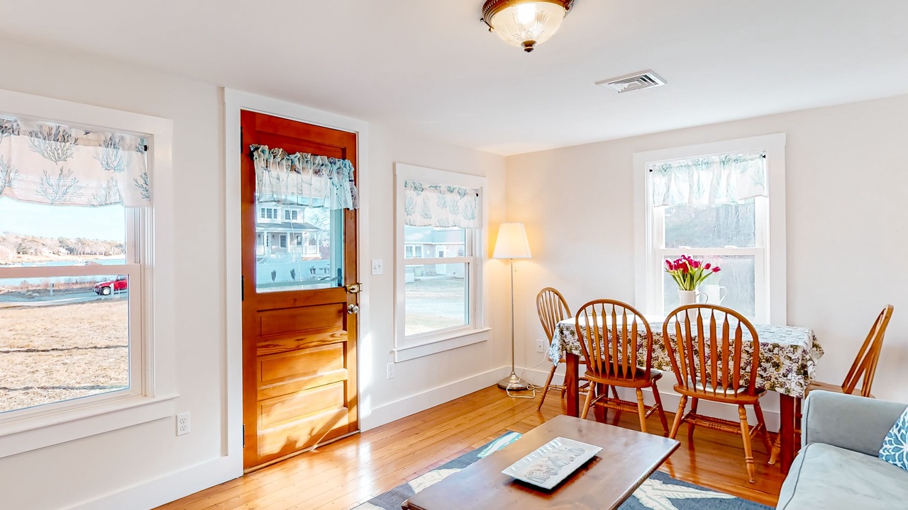 Photo of Livingroom in Cataumet