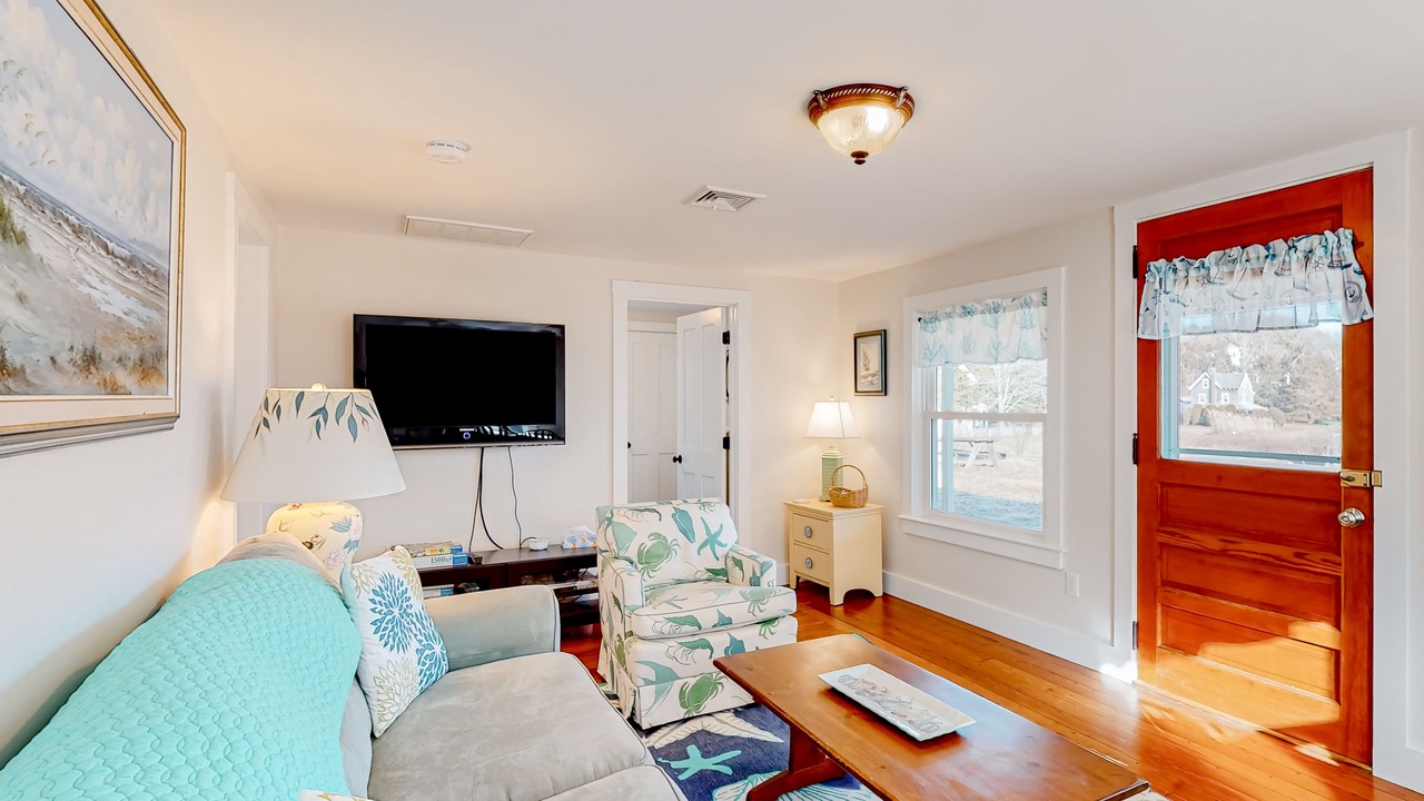 Photo of Livingroom in Cataumet