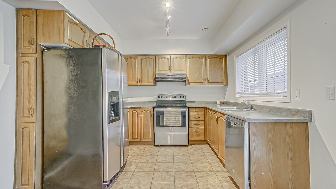 Photo of Kitchen in O'Connor - Parkview