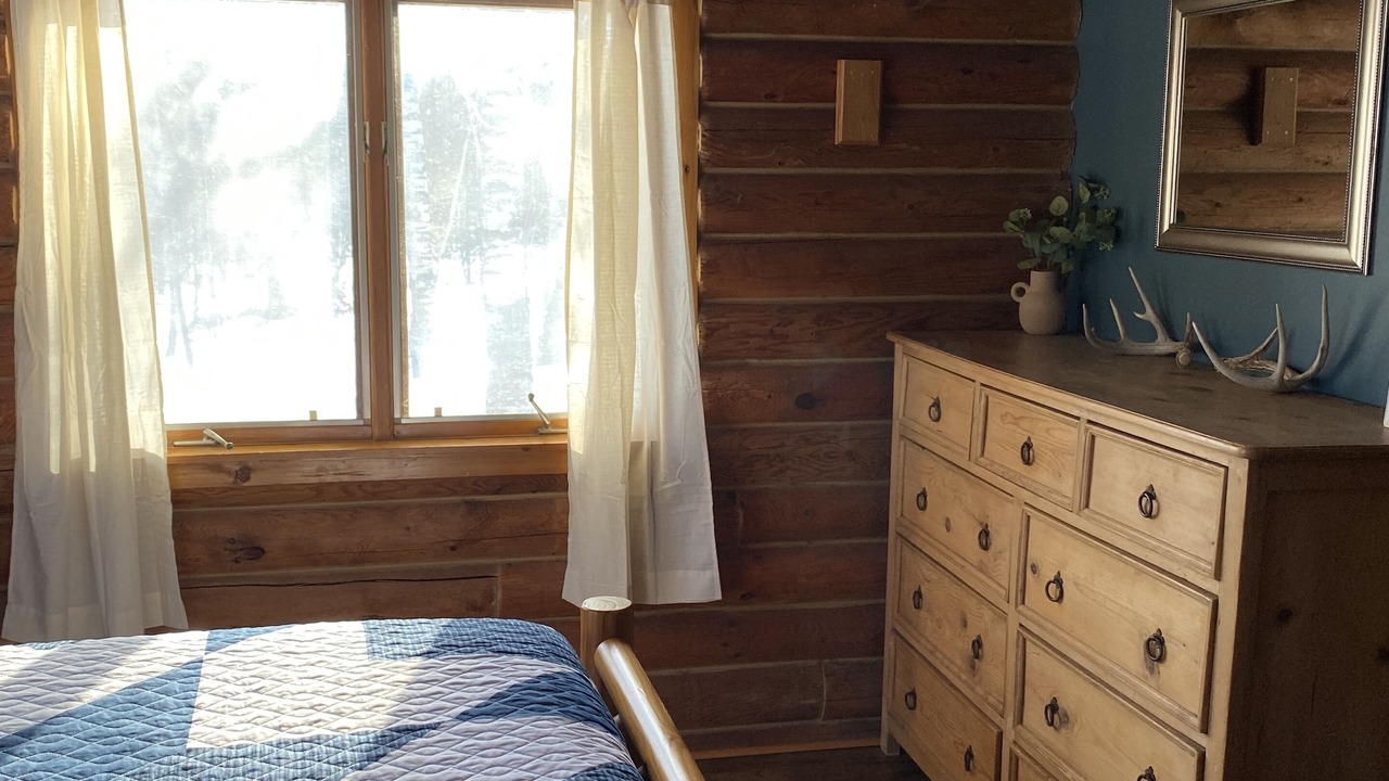 Photo of Bedroom in South Range
