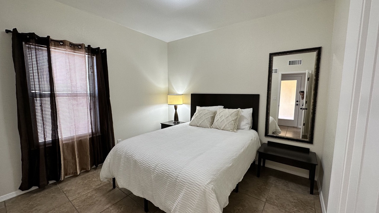 Photo of Bedroom in Biggs Field