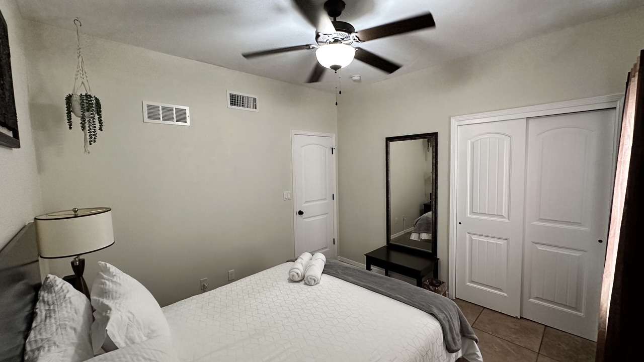 Photo of Bedroom in Biggs Field