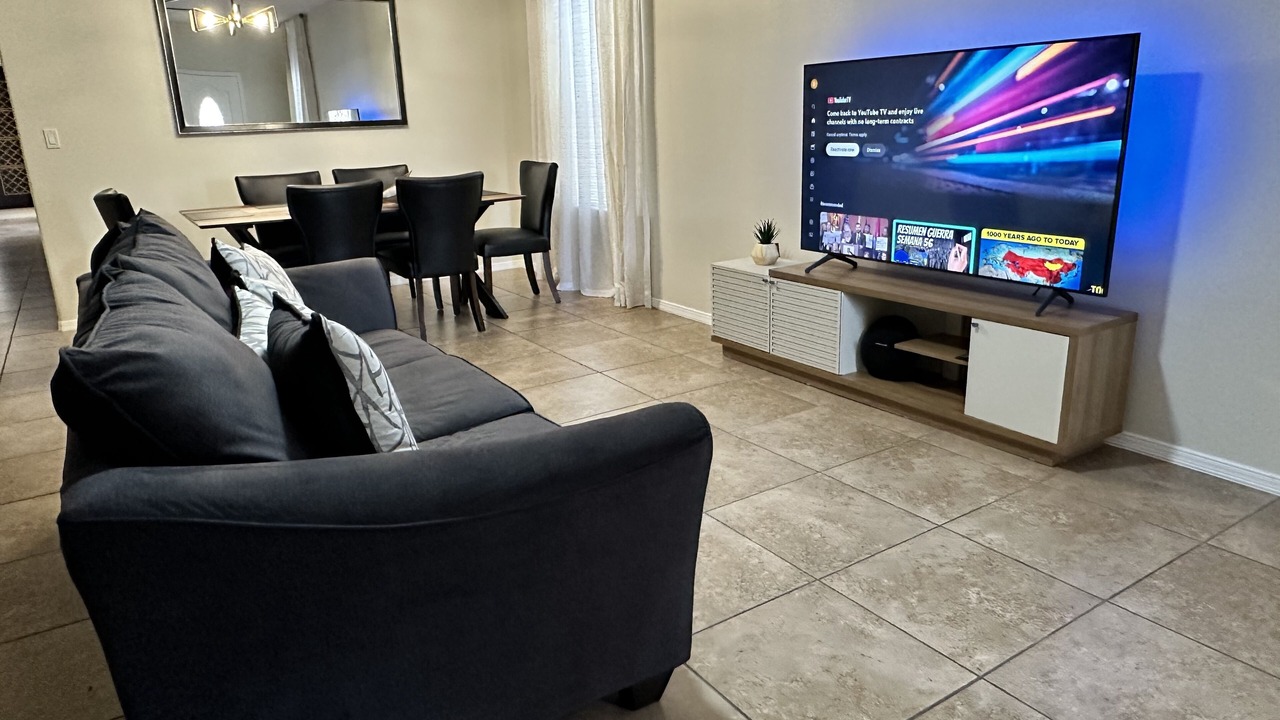 Photo of Livingroom in Biggs Field