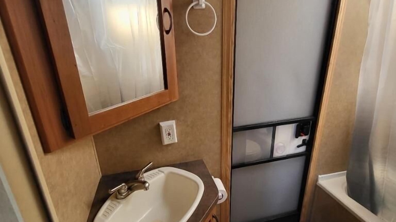 Photo of Bathroom in Leadwood