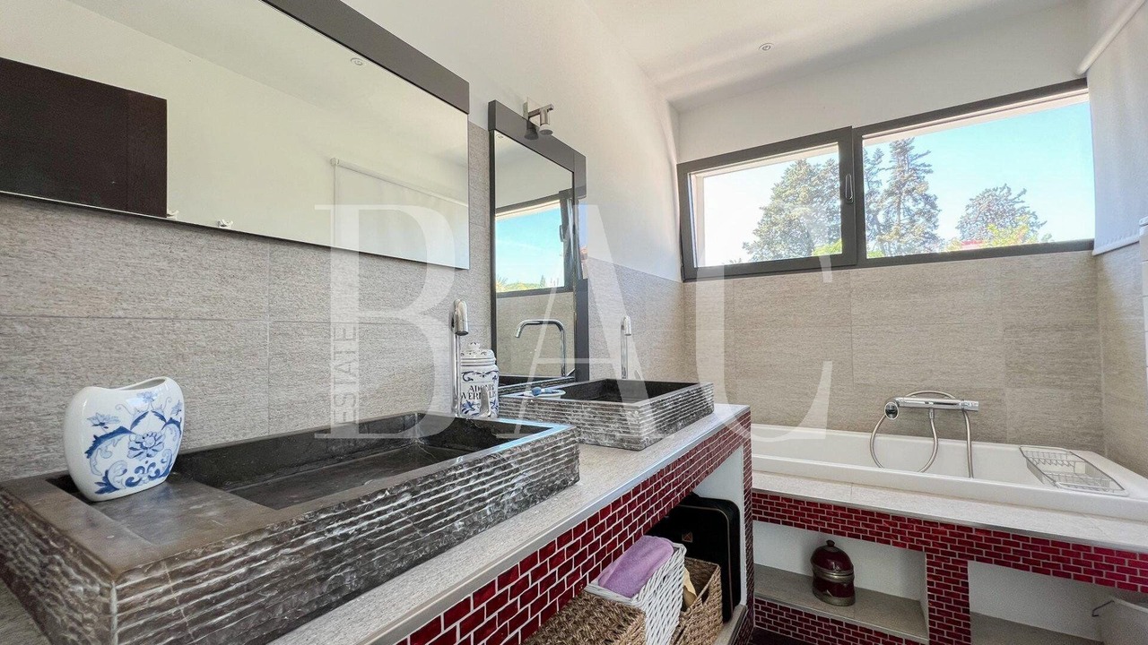 Photo of Bathroom in Frejus