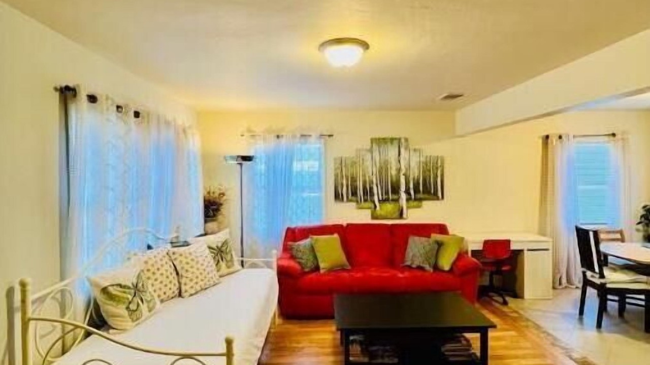 Photo of Bedroom in West Alameda