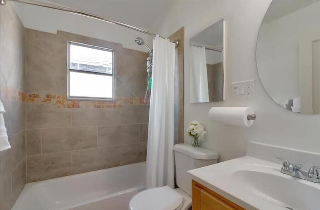 Photo of Bathroom in West Alameda