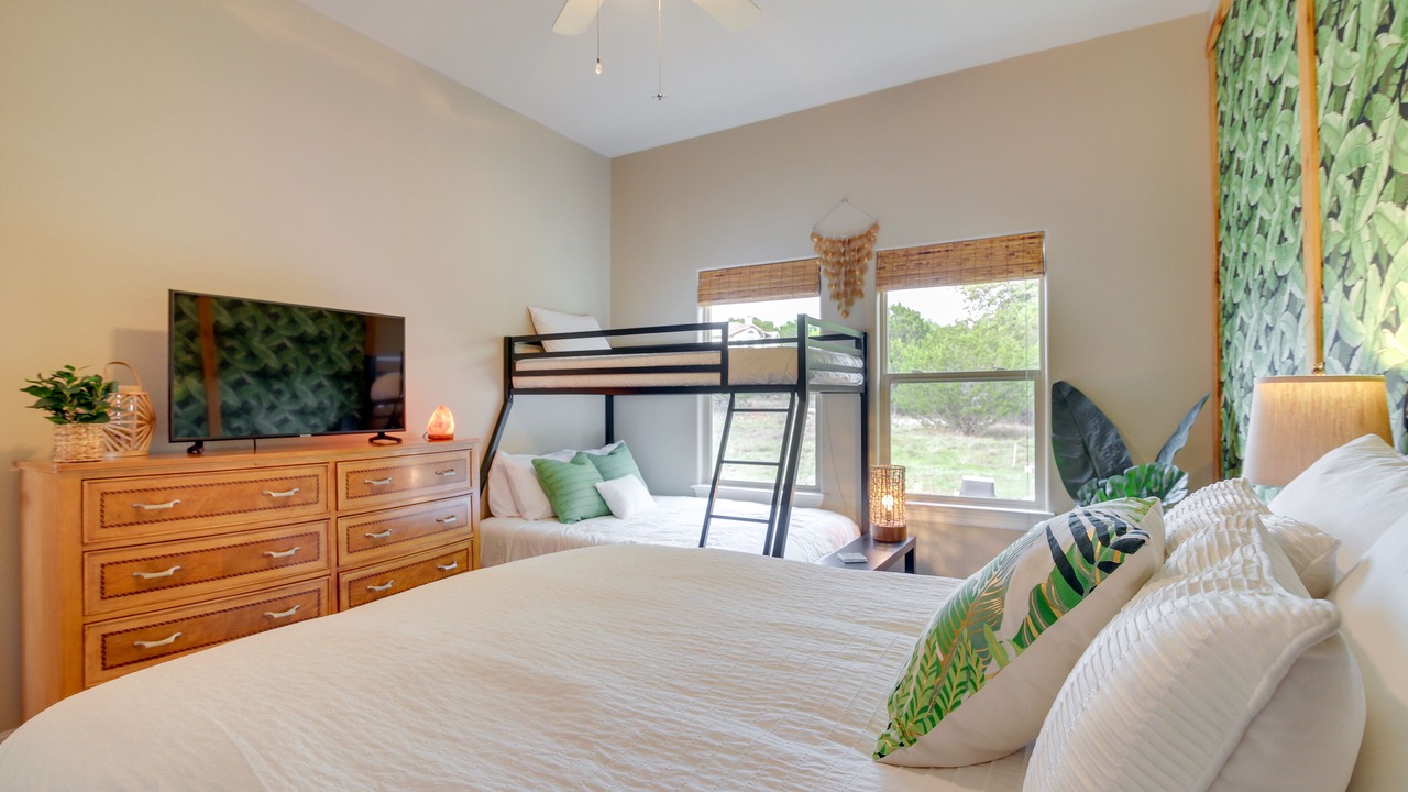 Photo of Bedroom in Highland Lake Estates