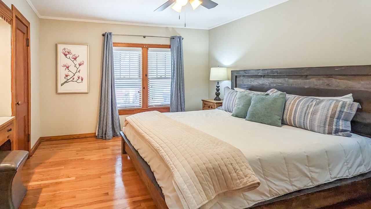 Photo of Bedroom in Mountain View