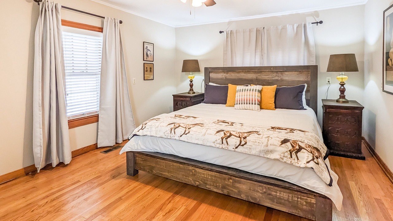 Photo of Bedroom in Mountain View