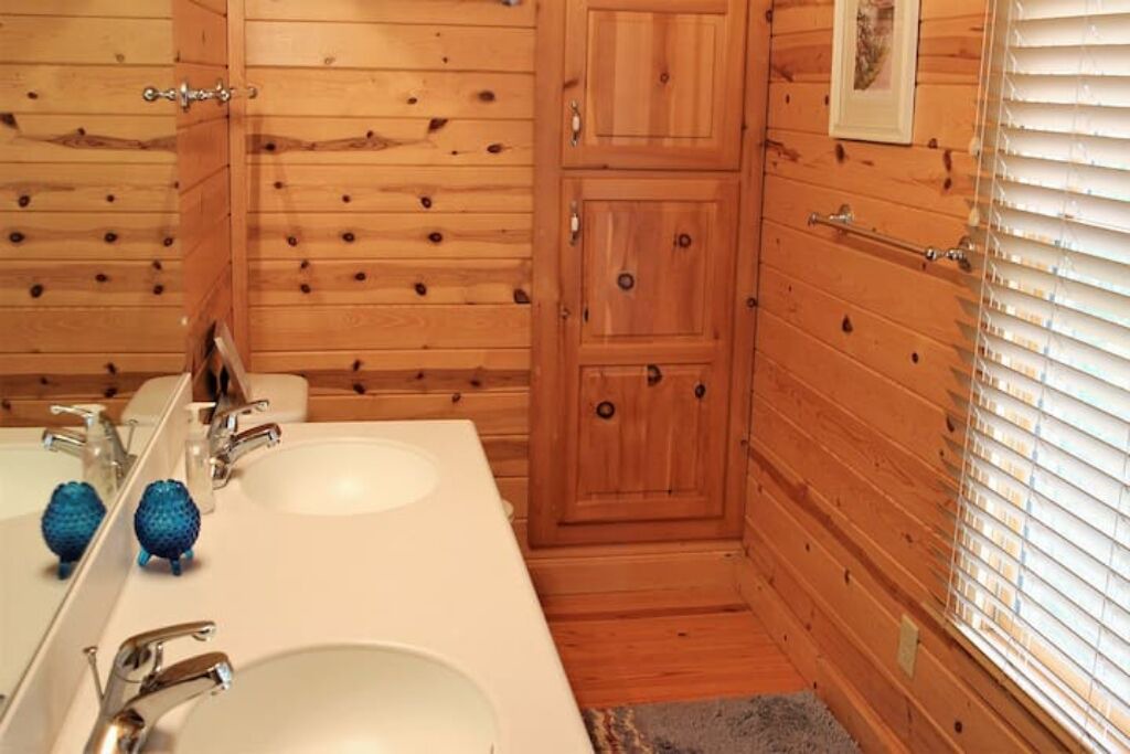 Photo of Bathroom in Rabun Gap