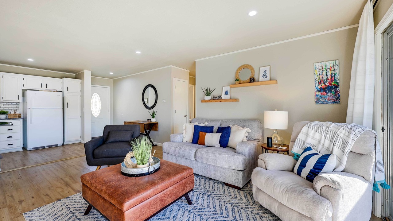 Photo of Livingroom in Jay