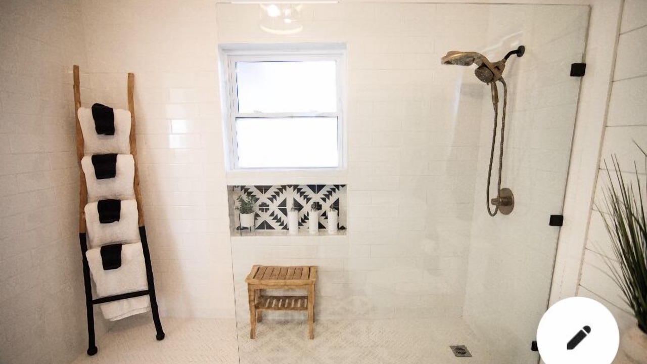 Photo of Bathroom in Jasper