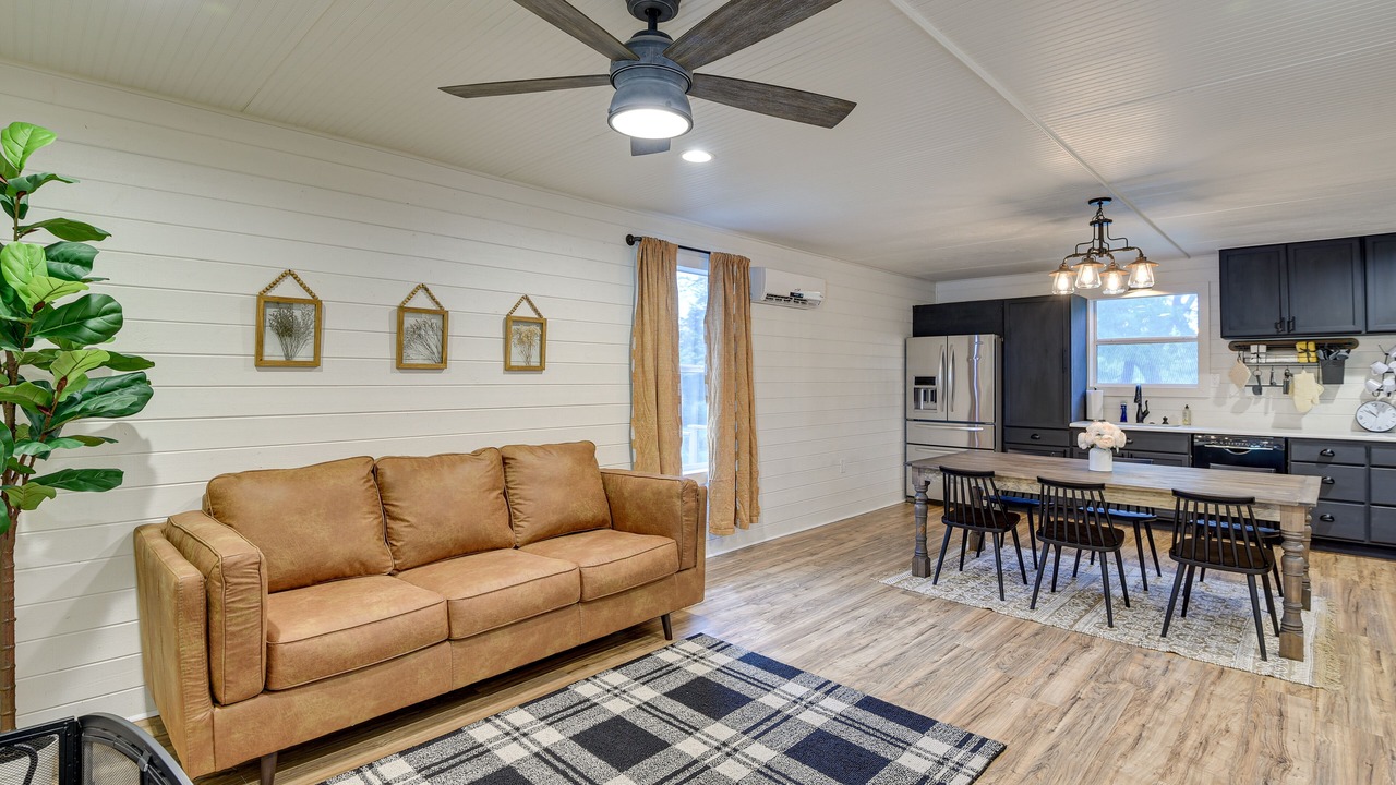 Photo of Livingroom in Midlothian