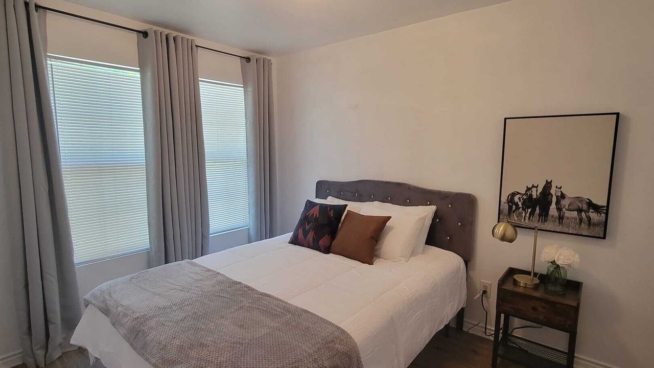Photo of Bedroom in Medical Center District