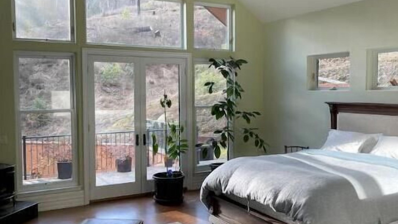 Photo of Livingroom in Junction City