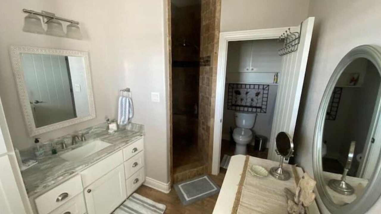 Photo of Bathroom in Port Lavaca