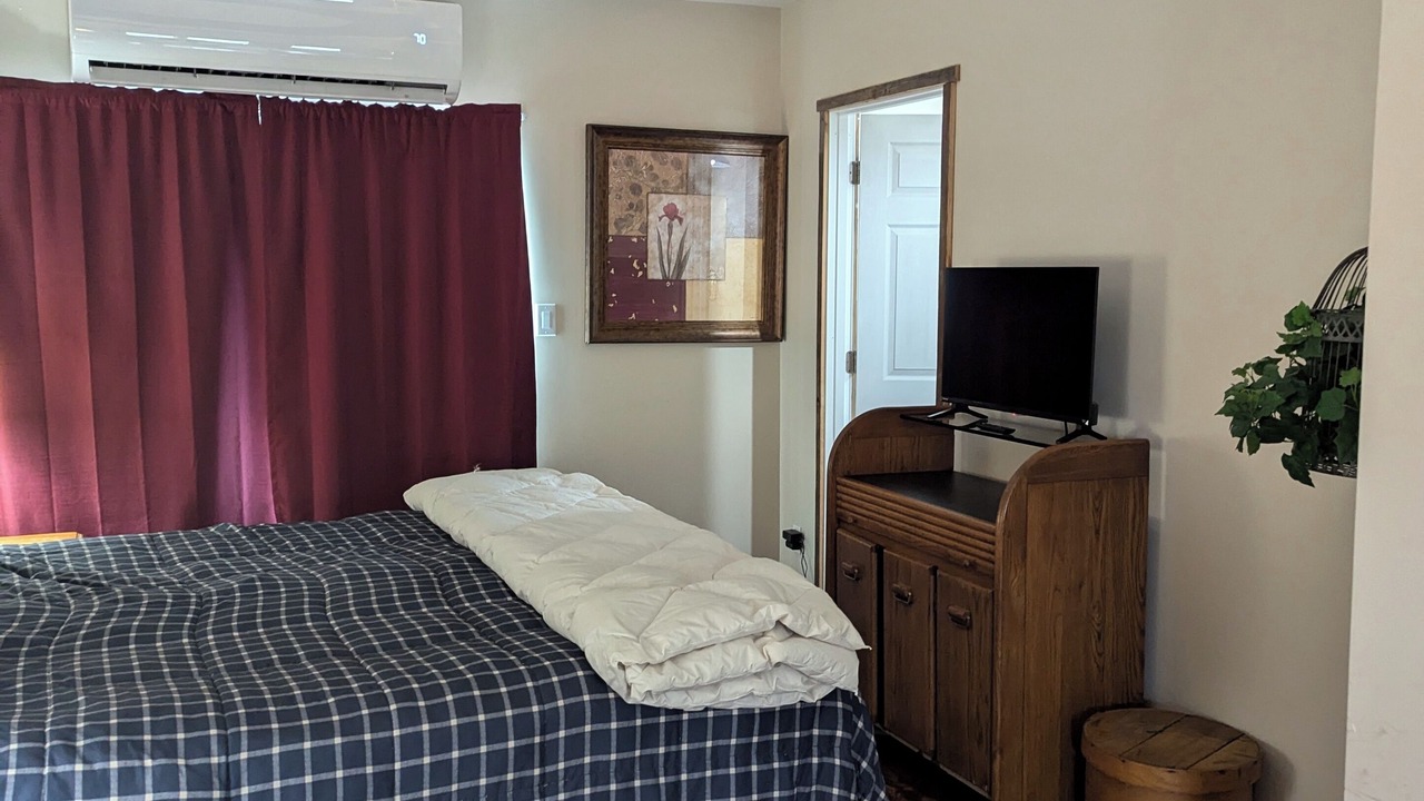 Photo of Bedroom in Rensselaer