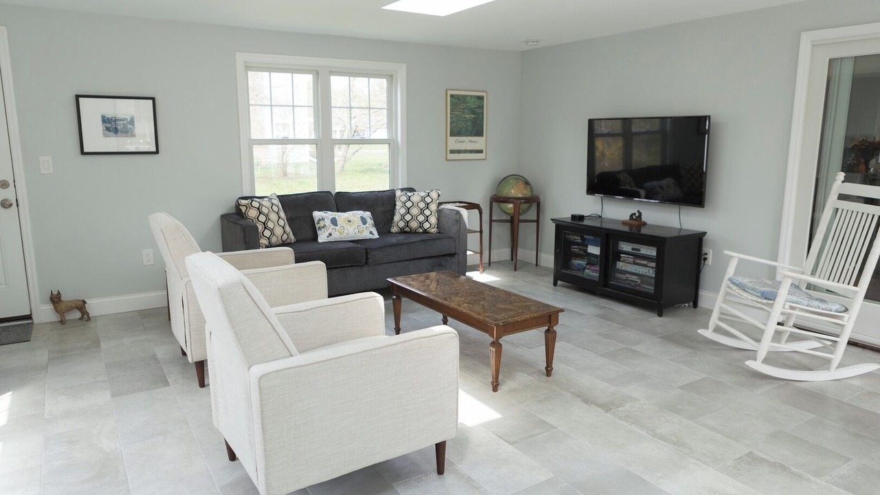 Photo of Livingroom in West Freehold