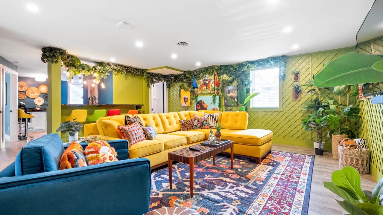 Photo of Livingroom in Cherokee Triangle