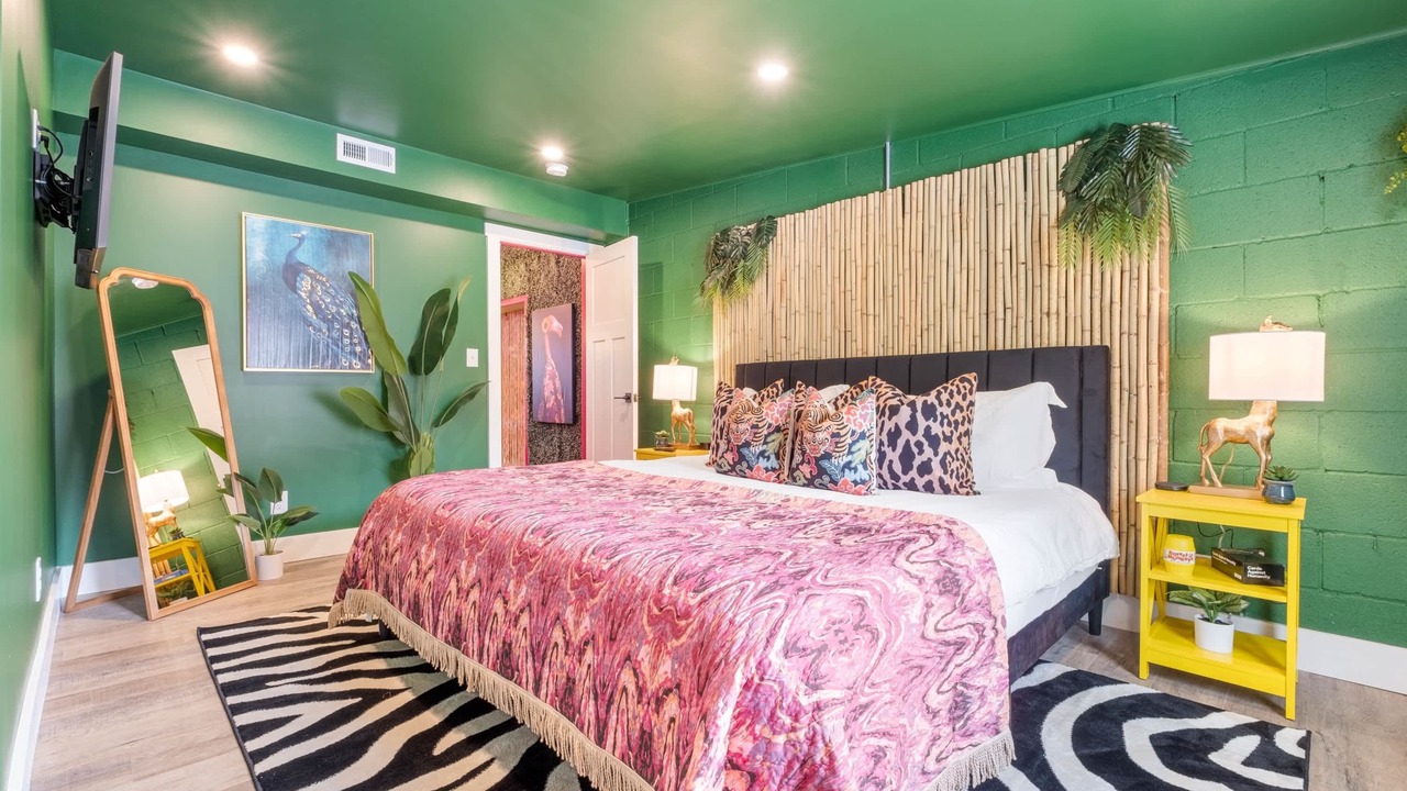 Photo of Bedroom in Cherokee Triangle