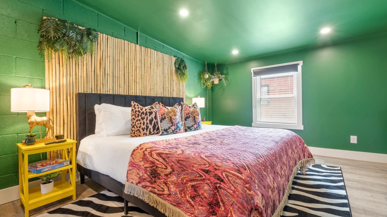 Photo of Bedroom in Cherokee Triangle