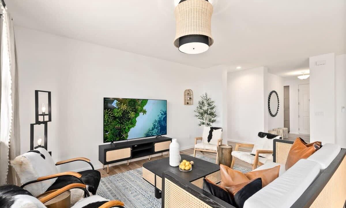 Photo of Livingroom in Makaha Valley