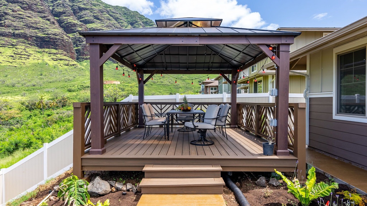 Photo of Outdoor in Makaha Valley