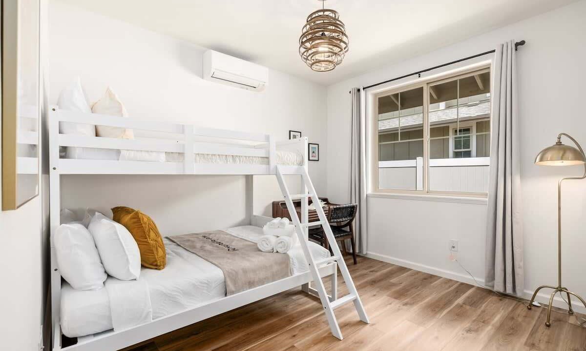 Photo of Bedroom in Makaha Valley