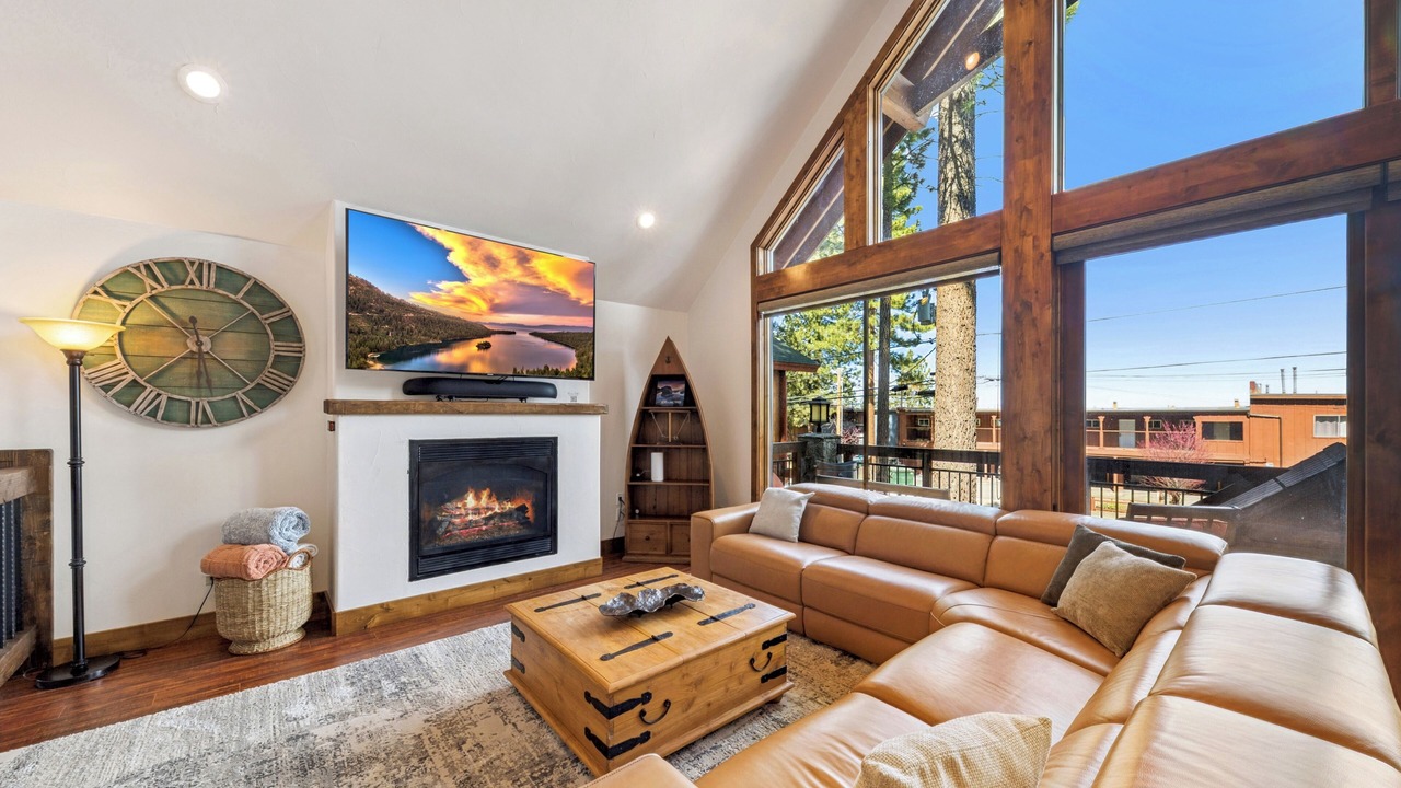 Photo of Livingroom in Al Tahoe