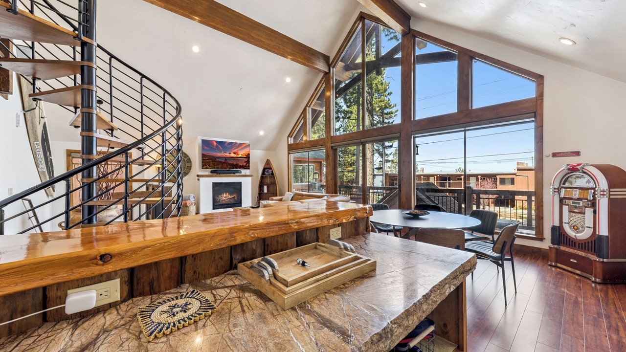 Photo of Livingroom in Al Tahoe