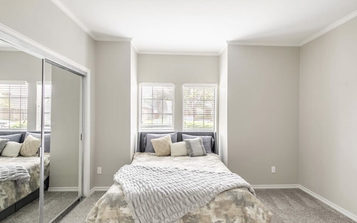 Photo of Bedroom in Southwest Carrollton