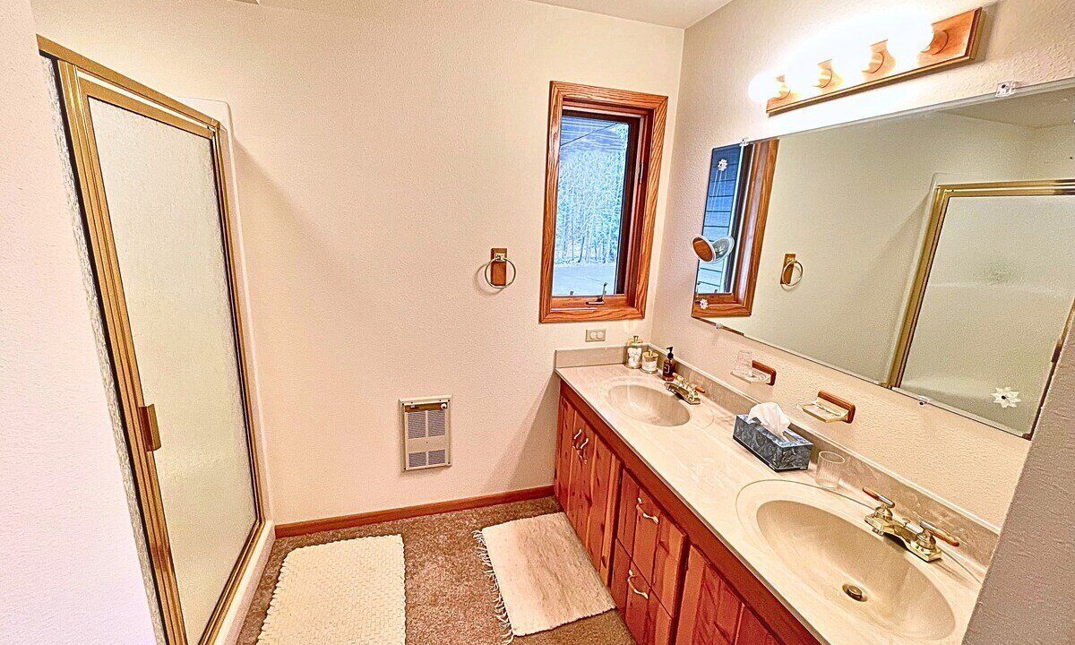 Photo of Bathroom in Park Falls