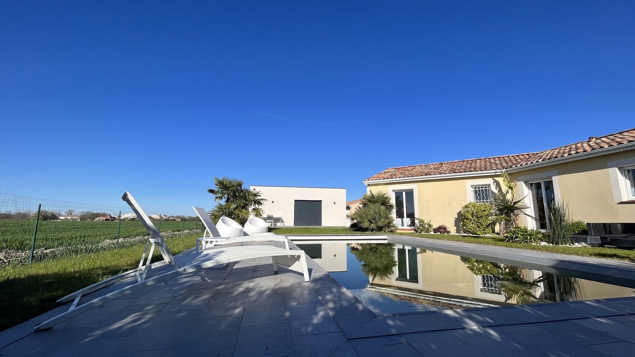 Photo of Outdoor in Merville