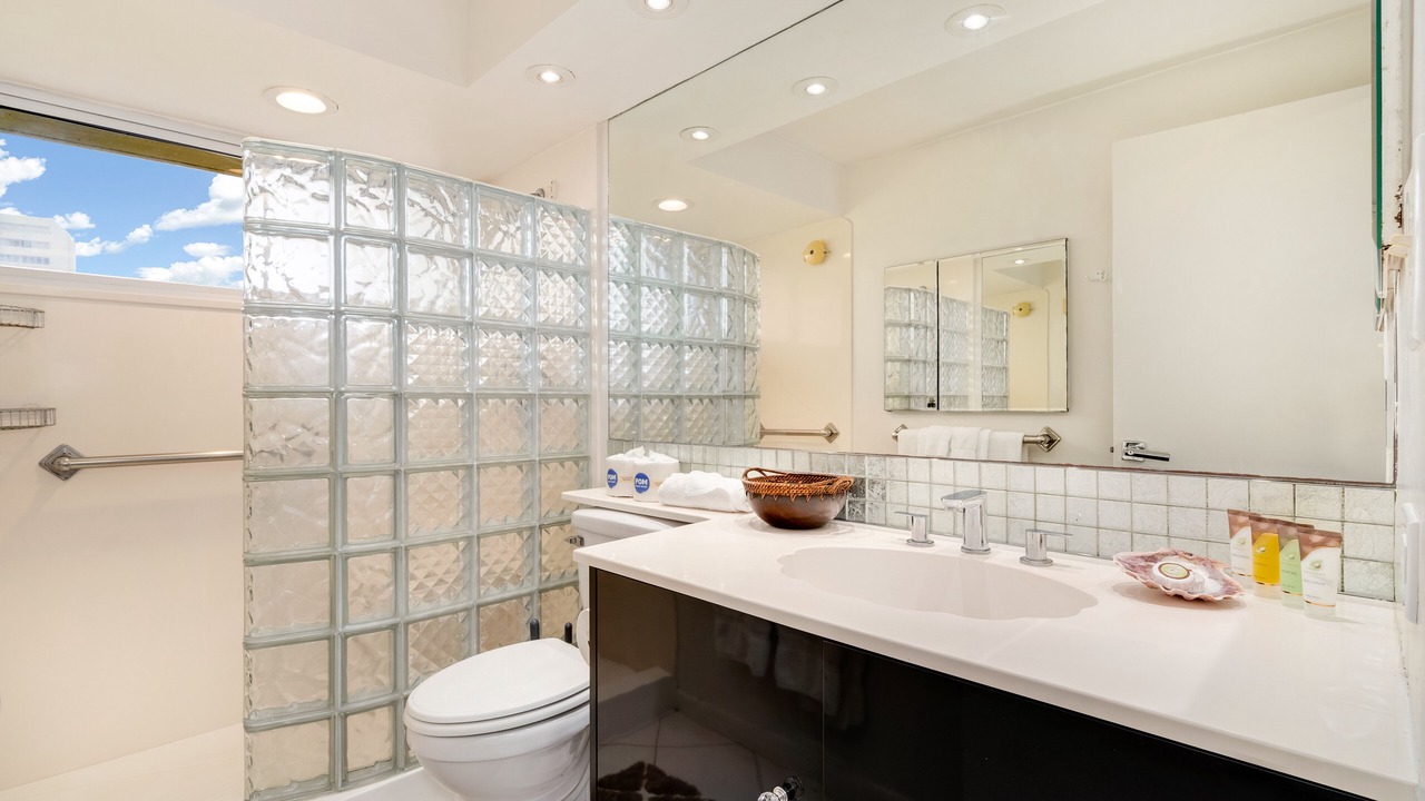 Photo of Bathroom in Honolulu