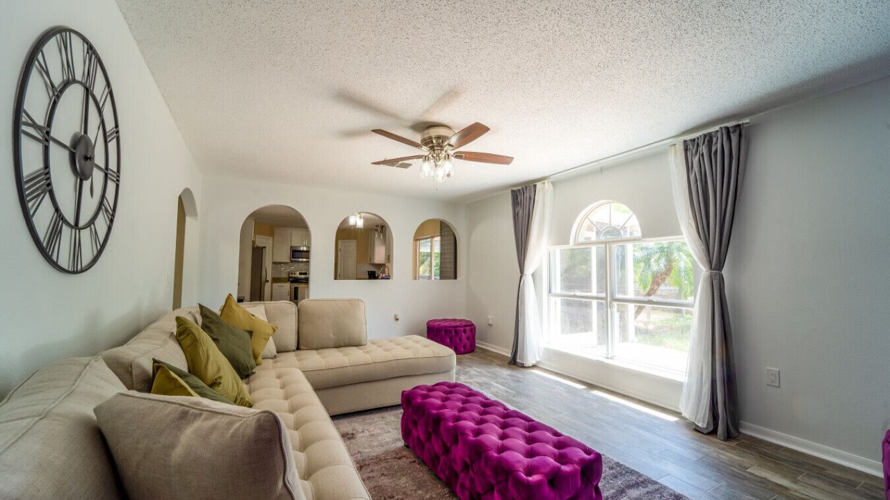 Photo of Livingroom in Wesley Chapel South