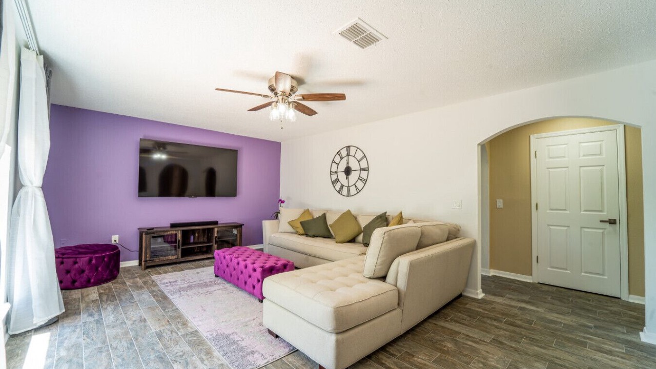 Photo of Livingroom in Wesley Chapel South