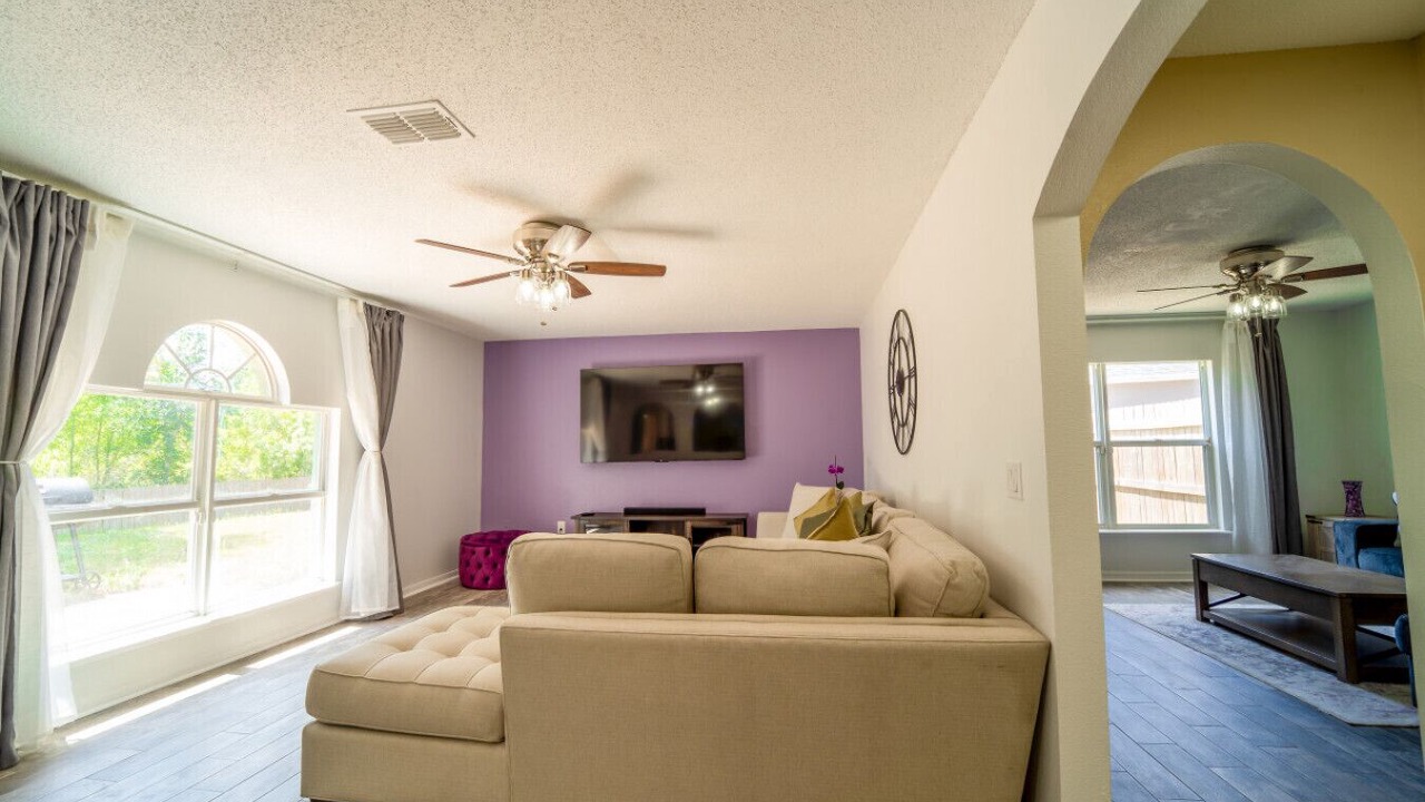 Photo of Livingroom in Wesley Chapel South