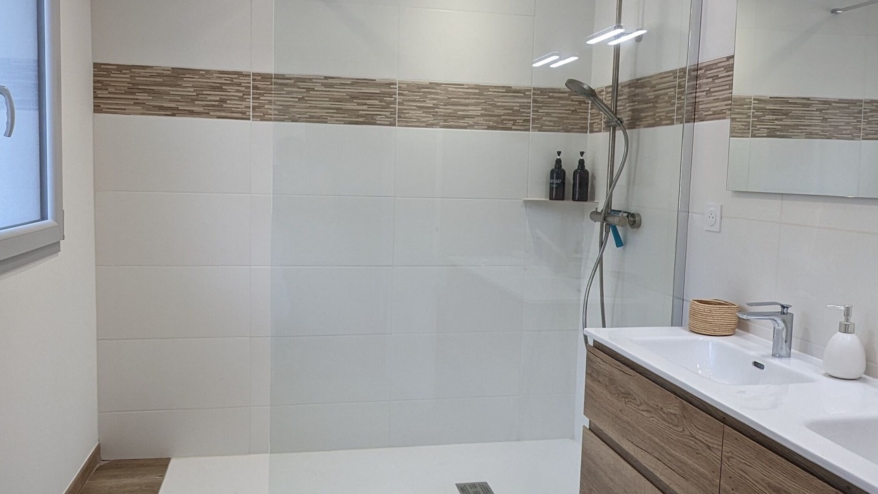Photo of Bathroom in Bruniquel