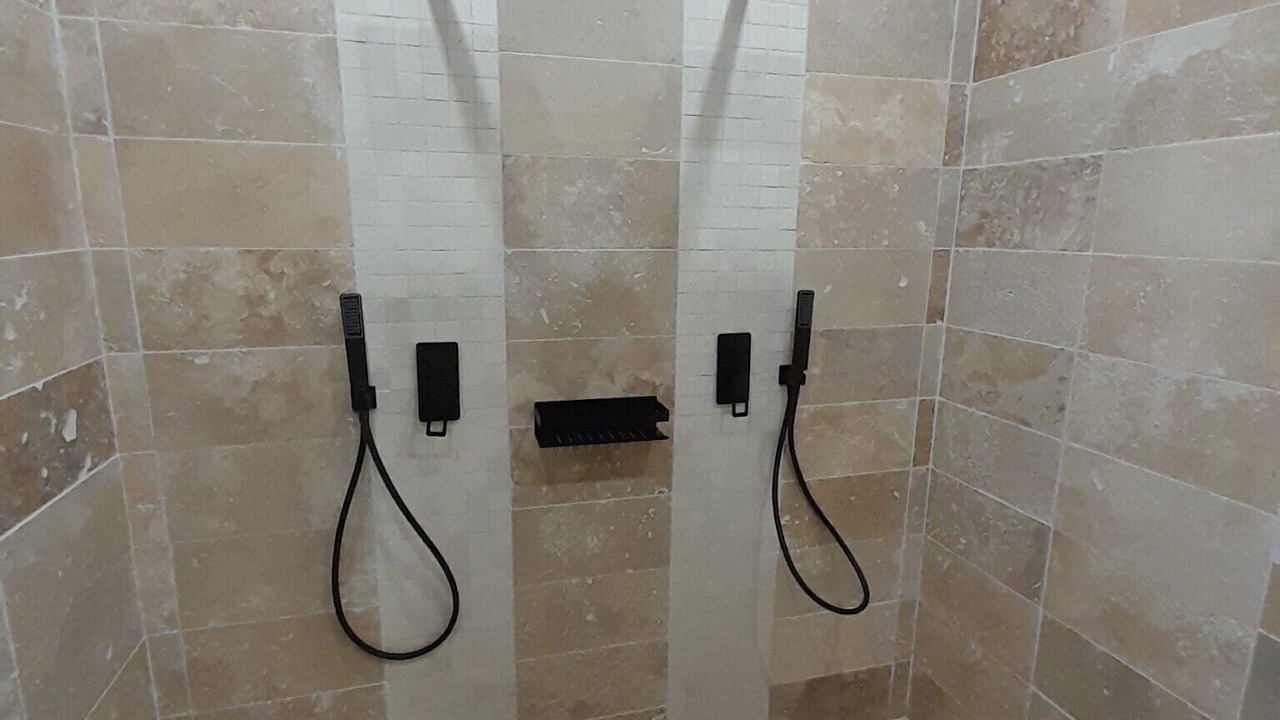 Photo of Bathroom in Precigne