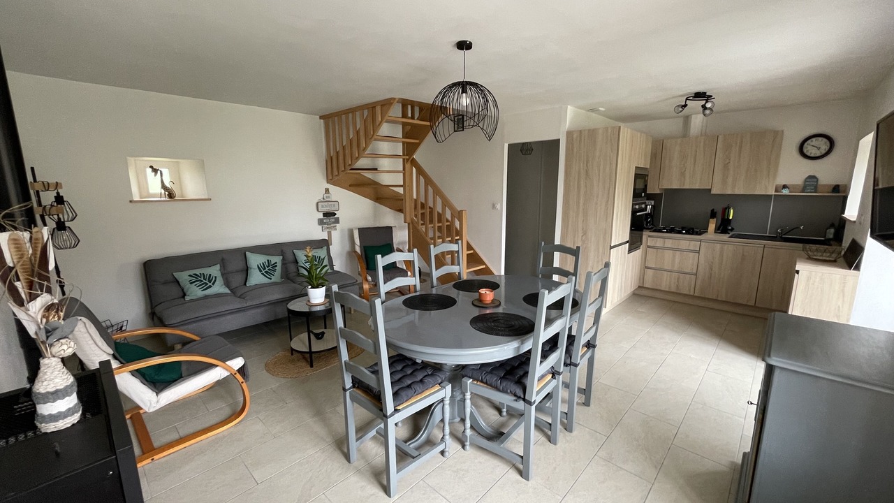 Photo of Livingroom in Saint-Lormel