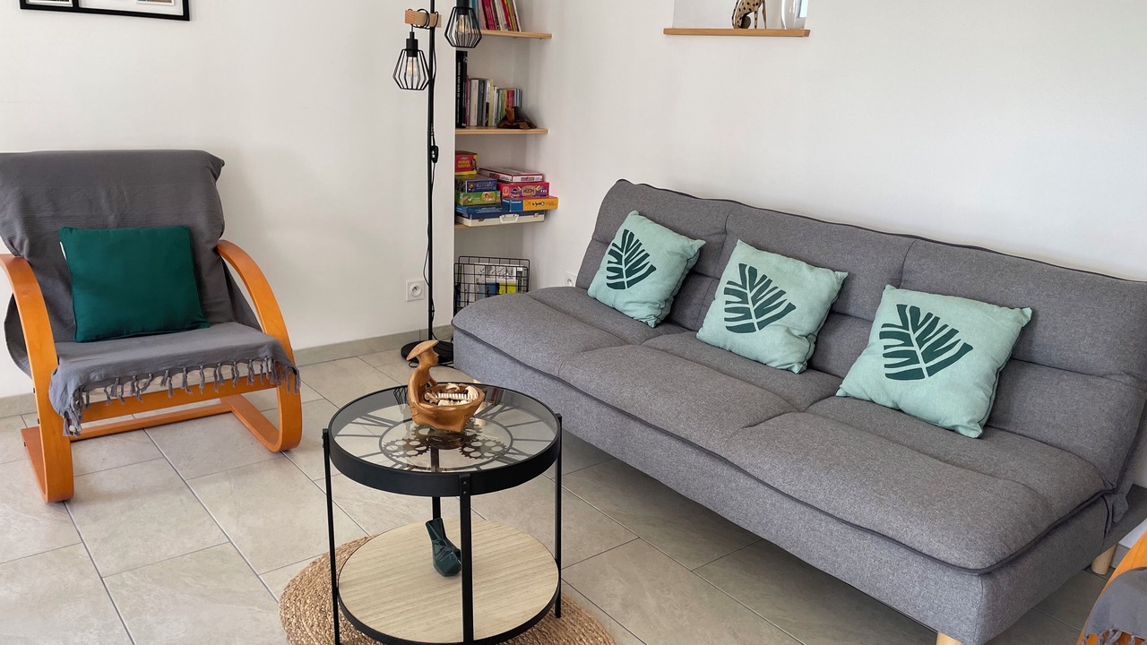 Photo of Livingroom in Saint-Lormel