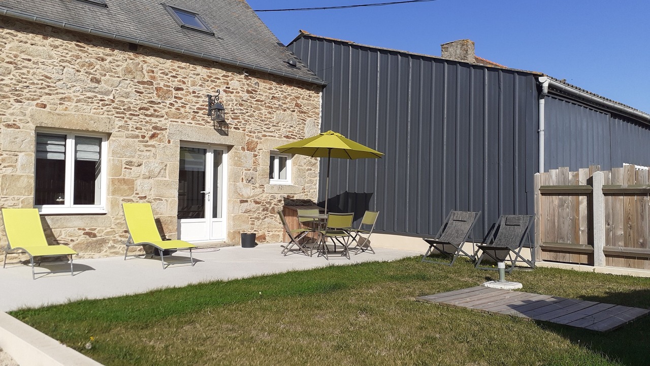Photo of Patio Balcony in Saint-Lormel