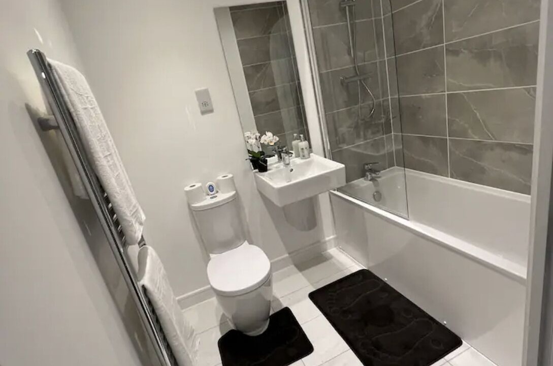 Photo of Bathroom in Ebbsfleet Valley