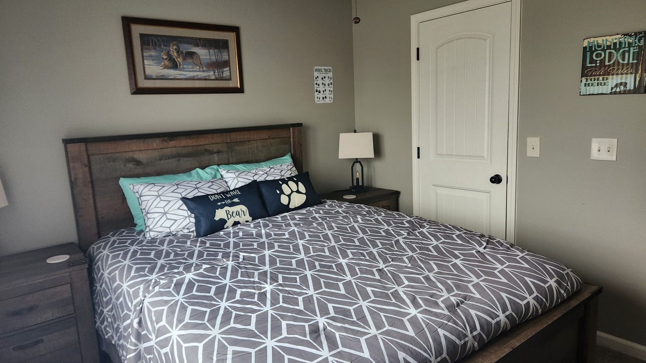 Photo of Bedroom in Lake City