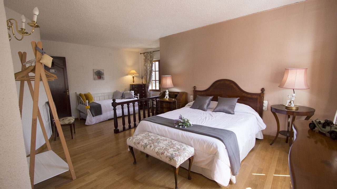 Photo of Bedroom in Alcover