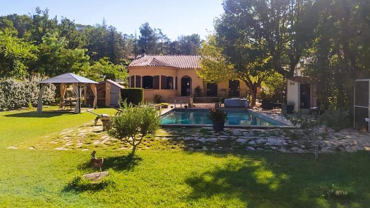 Photo of Outdoor in Mornas